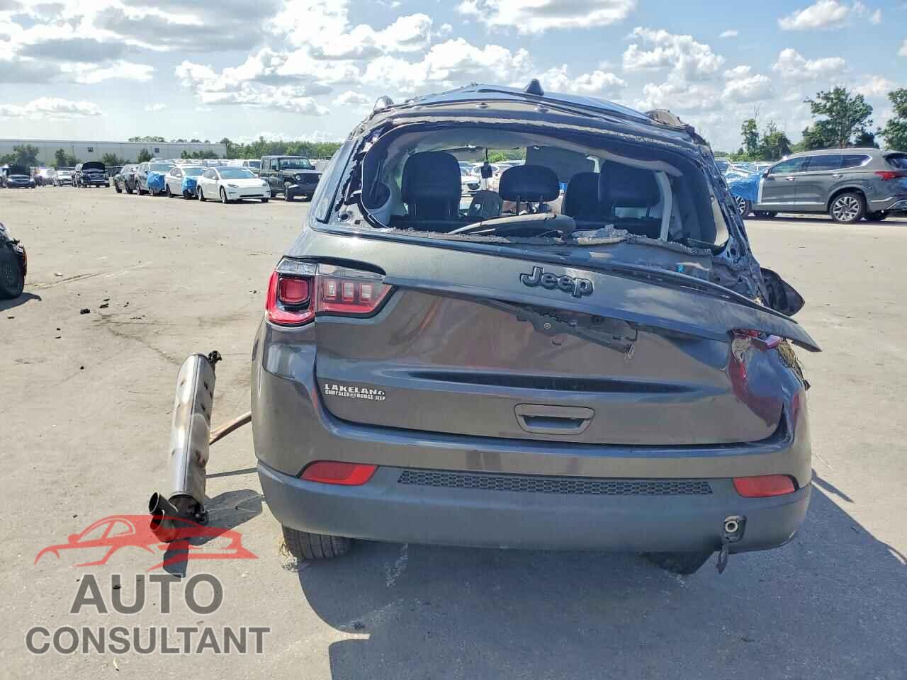 JEEP COMPASS 2018 - 3C4NJCBB2JT327104
