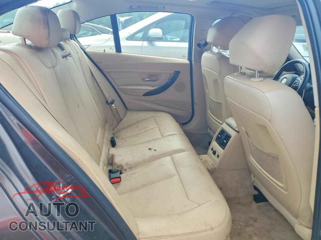 BMW 3 SERIES 2013 - WBA3B3C54DF530326