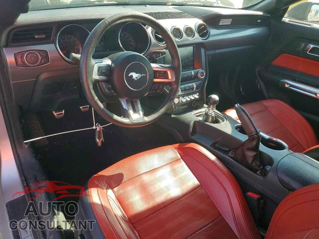 FORD MUSTANG 2015 - 1FA6P8TH1F5390601