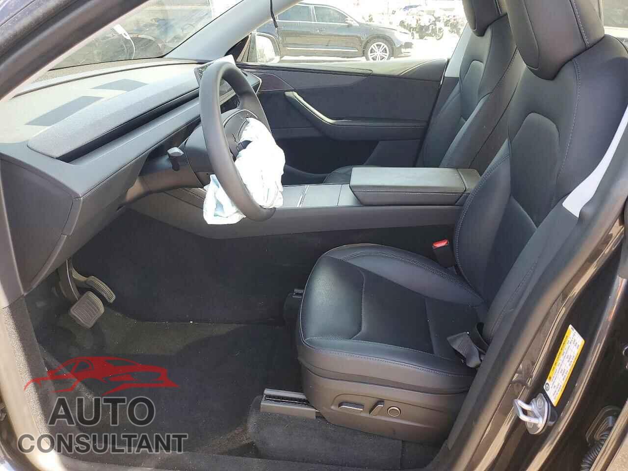 TESLA MODEL Y 2026 - 7SAYGDED3TF389002