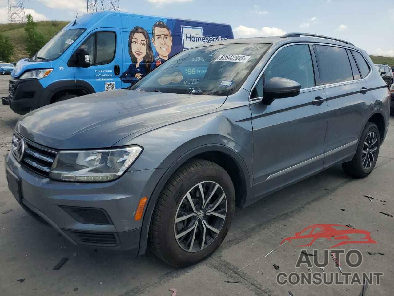 VOLKSWAGEN TIGUAN 2018 - 3VV2B7AX7JM219612