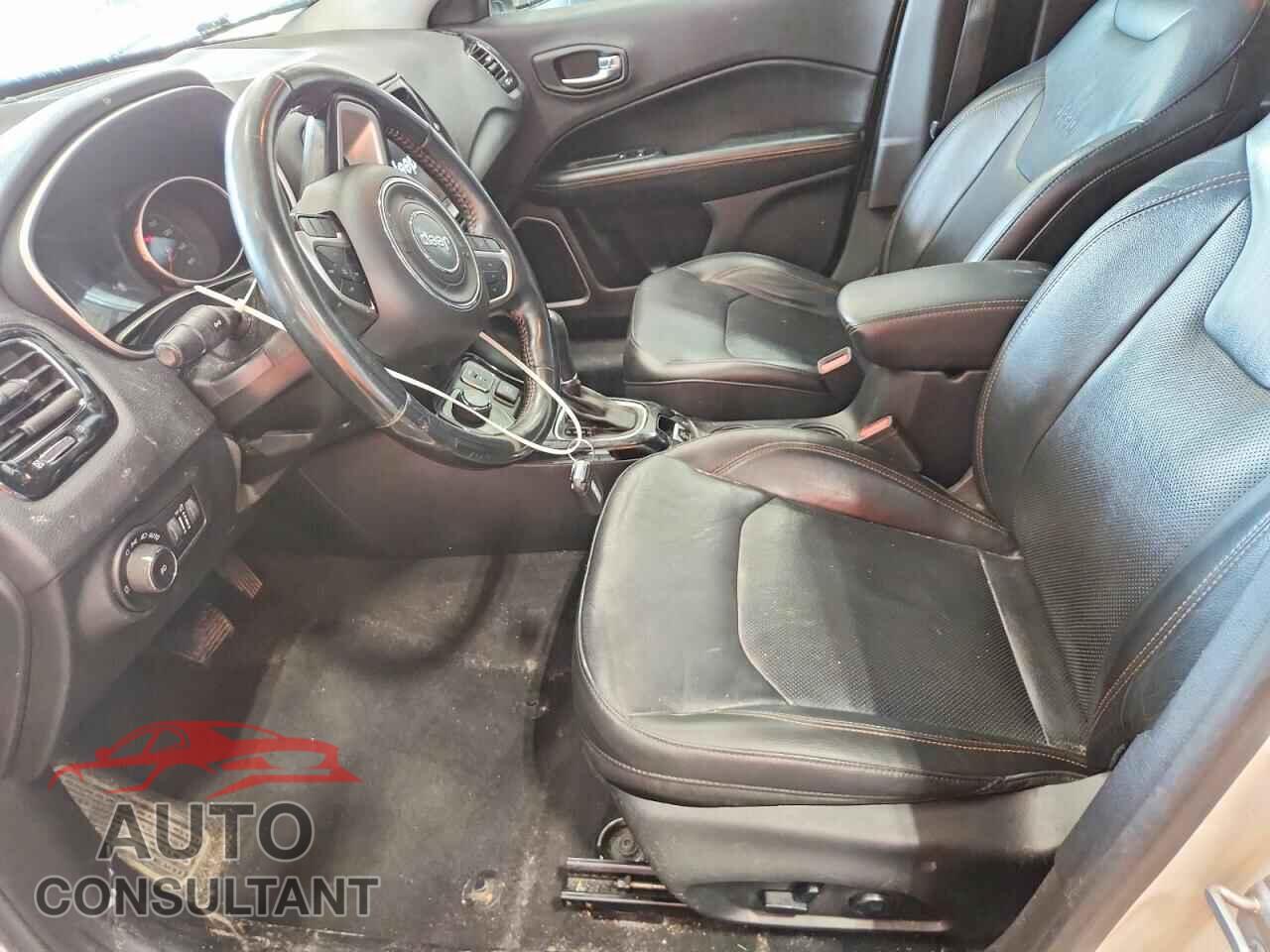 JEEP COMPASS 2018 - 3C4NJDCB9JT280822