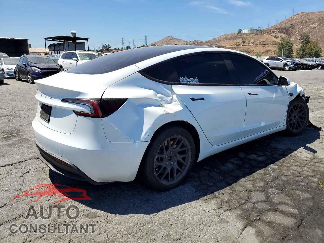 TESLA MODEL 3 2025 - 5YJ3E1EA0SF026057