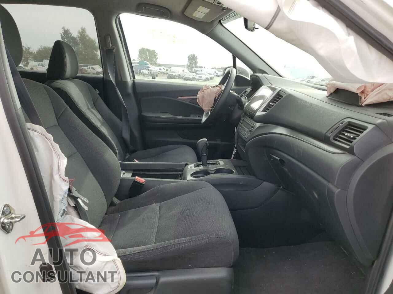 HONDA PILOT 2017 - 5FNYF6H37HB013067