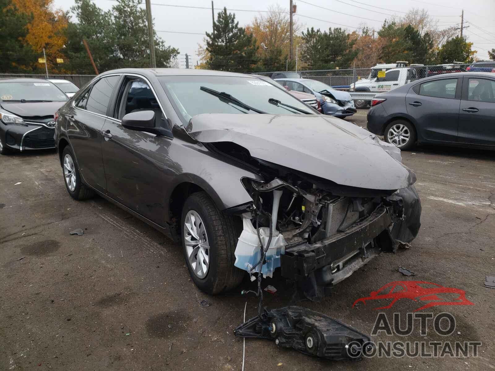 TOYOTA CAMRY 2016 - 4T4BF1FK7GR556137