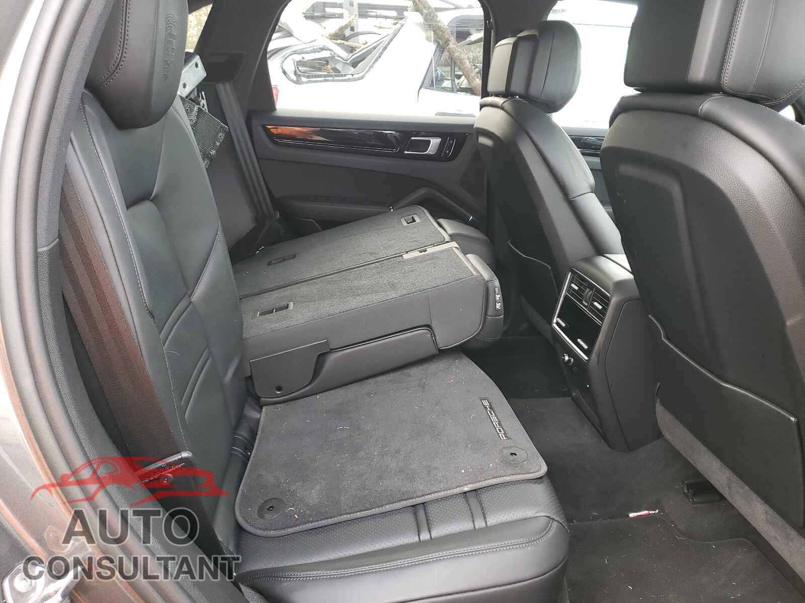 PORSCHE CAYENNE 2020 - WP1AA2AY3LDA03942