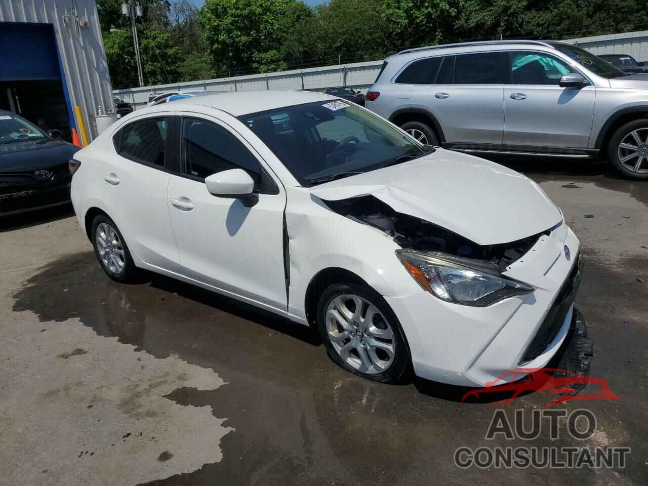 TOYOTA YARIS 2018 - 3MYDLBYV6JY313387