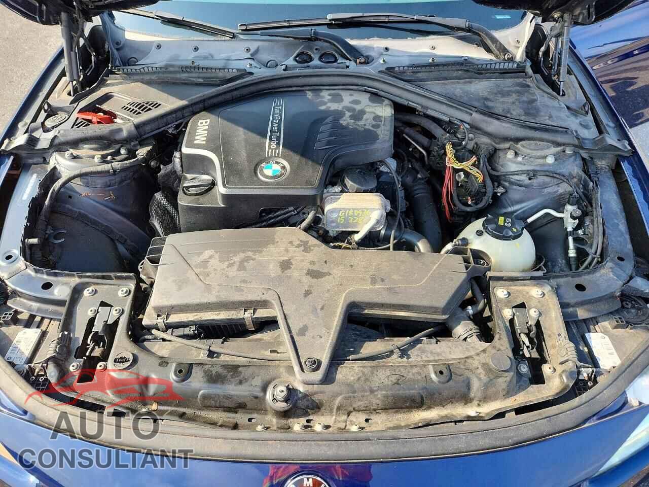 BMW 3 SERIES 2016 - WBA8E3G51GNU01509