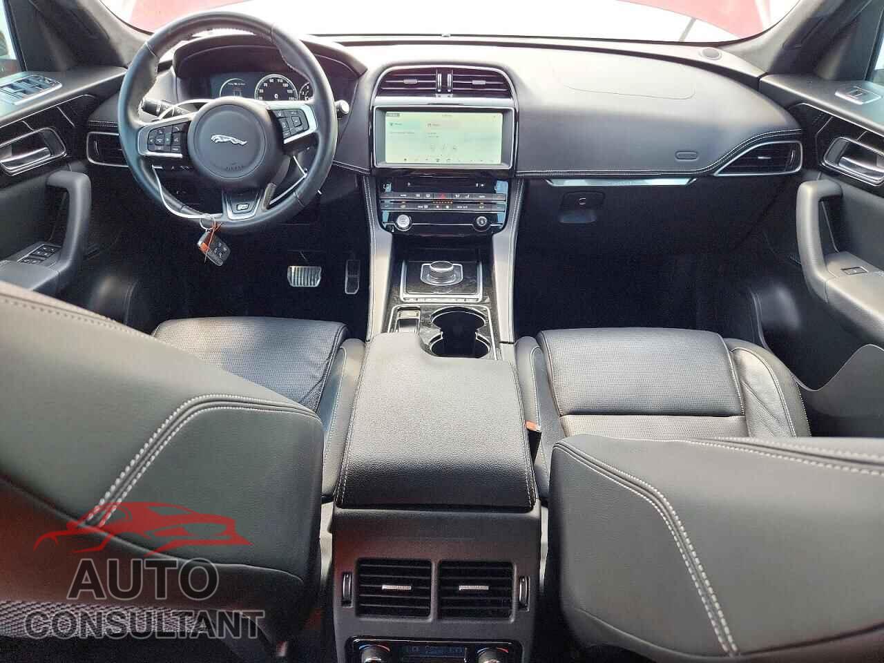 JAGUAR F-PACE 2017 - SADCL2BV9HA099565