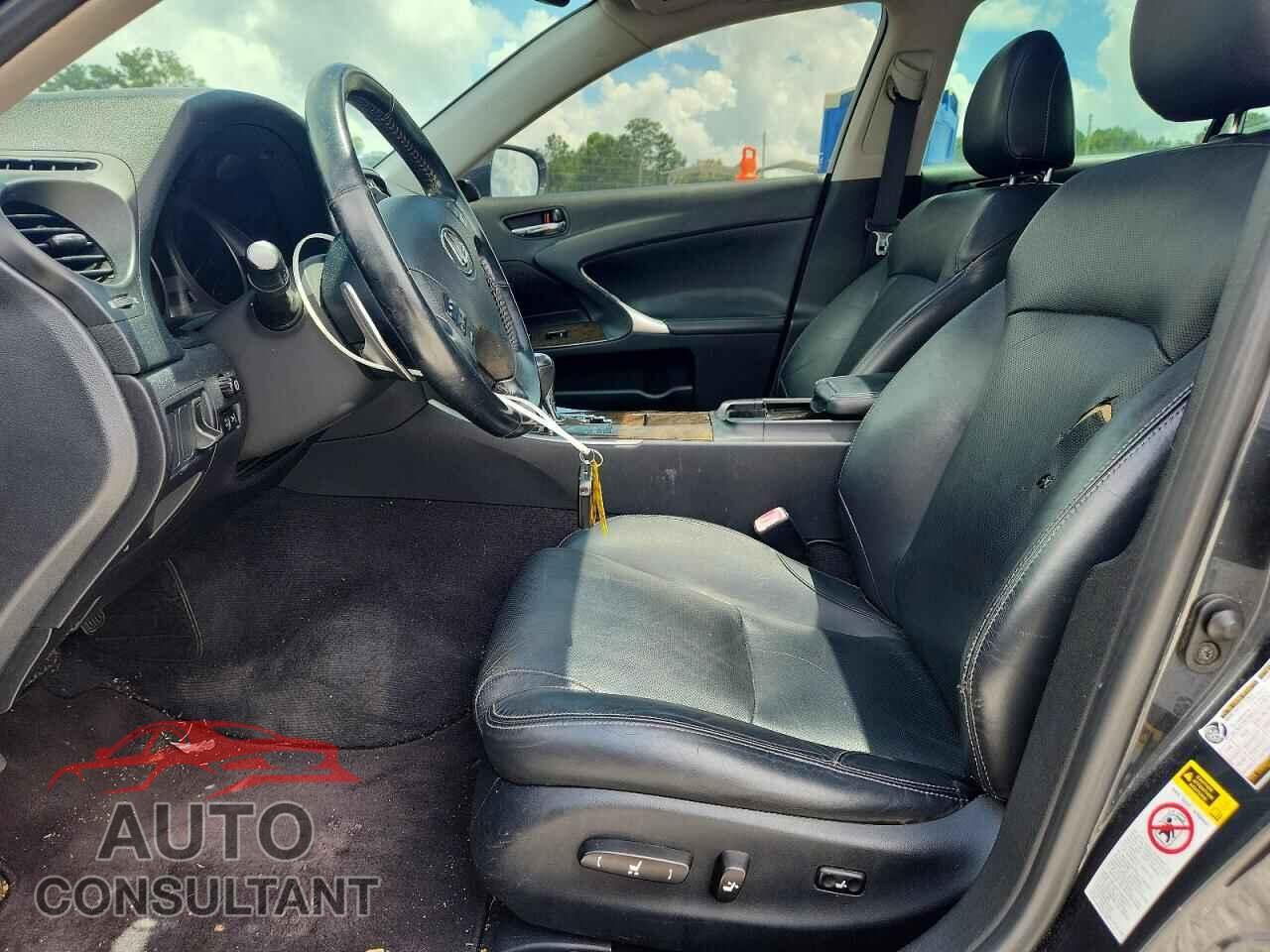 LEXUS IS 2009 - JTHCK262495031973