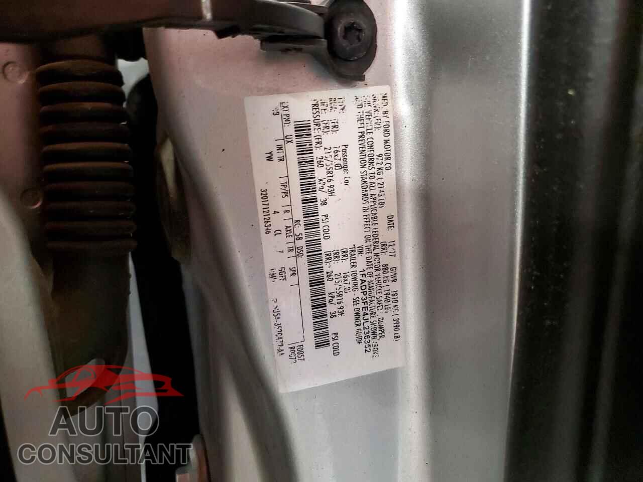 FORD FOCUS 2018 - 1FADP3FE4JL236352