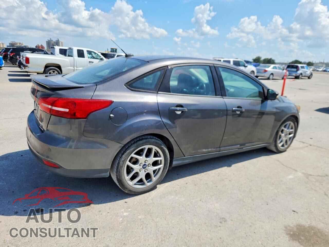 FORD FOCUS 2015 - 1FADP3F27FL230400