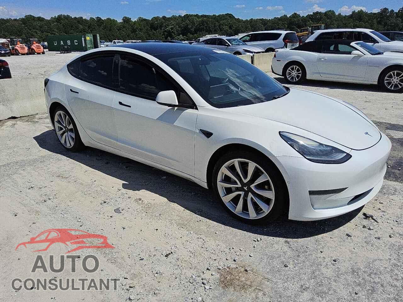 TESLA MODEL 3 2021 - 5YJ3E1EA5MF851952