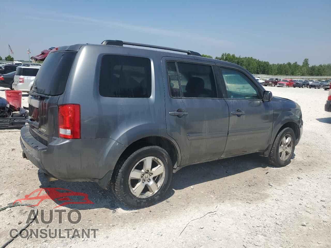HONDA PILOT 2011 - 5FNYF4H5XBB070327