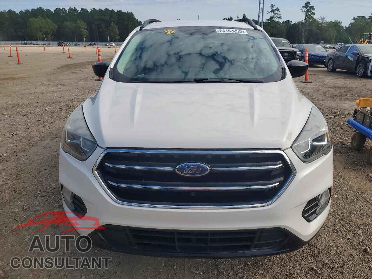 FORD ESCAPE 2017 - 1FMCU0G92HUB95900