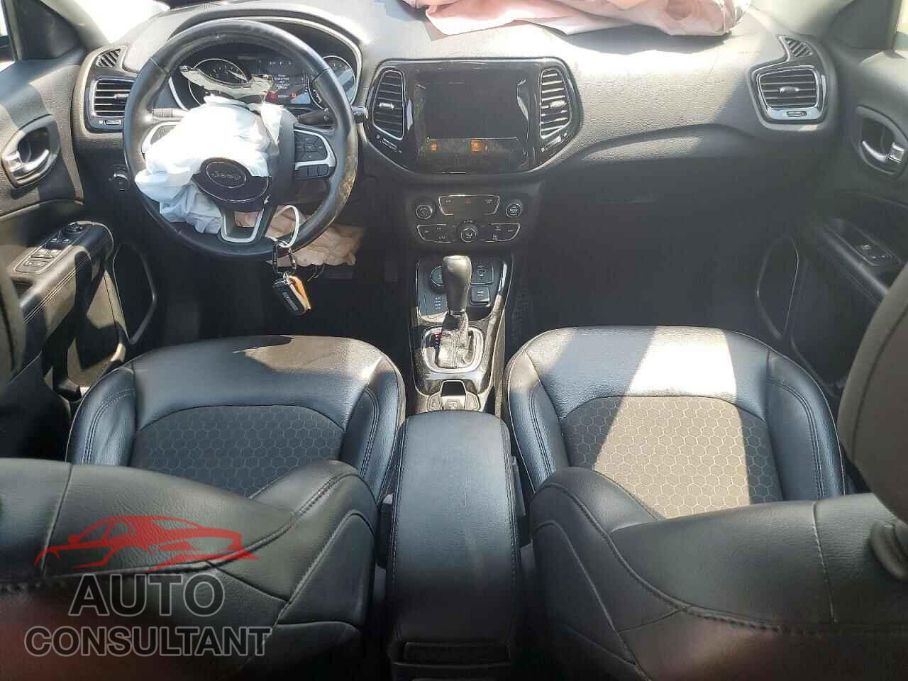 JEEP COMPASS 2019 - 3C4NJDBB2KT843373
