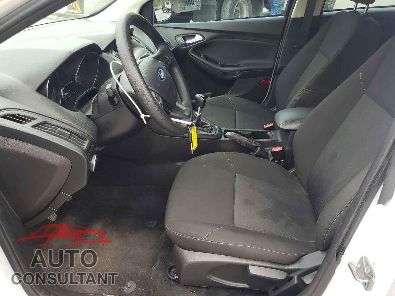 FORD FOCUS 2018 - 1FADP3FE2JL289681