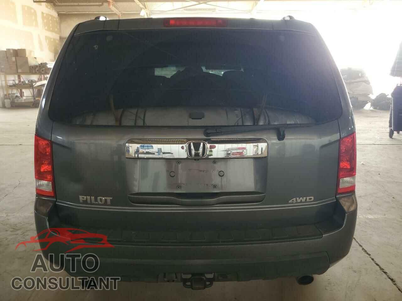 HONDA PILOT 2011 - 5FNYF4H50BB005731
