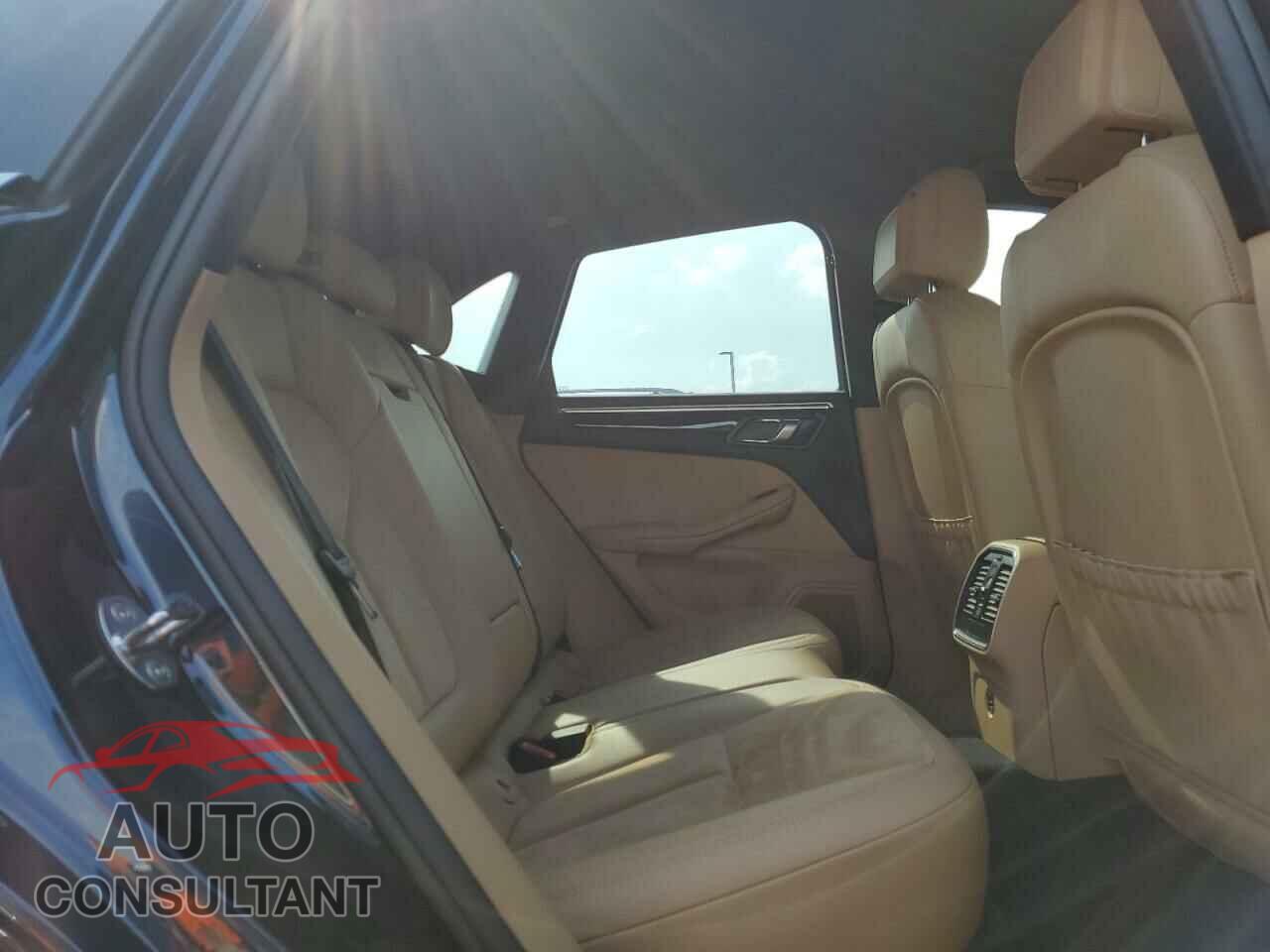PORSCHE MACAN 2018 - WP1AA2A58JLB25365