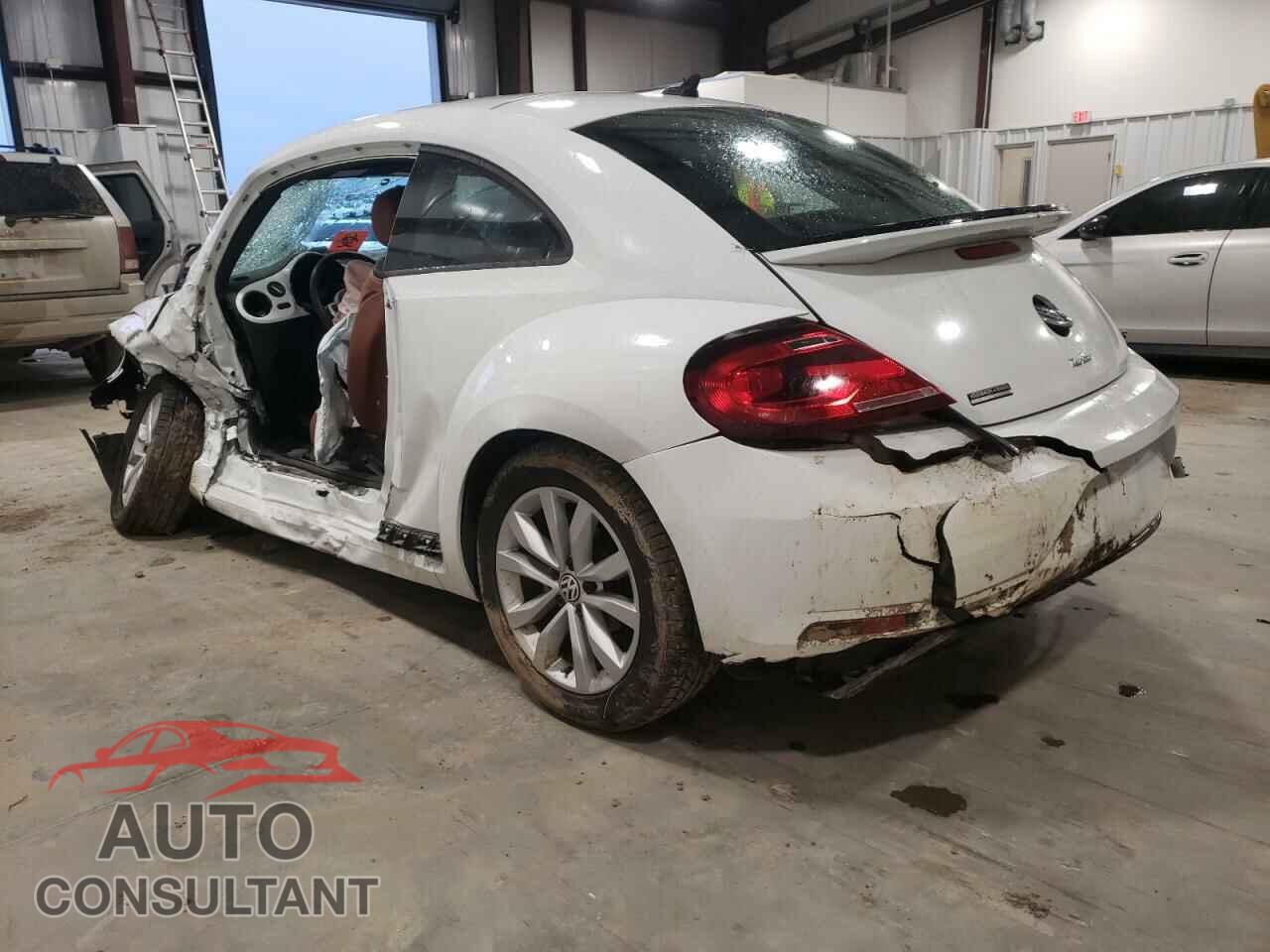 VOLKSWAGEN BEETLE 2017 - 3VWF17ATXHM626833