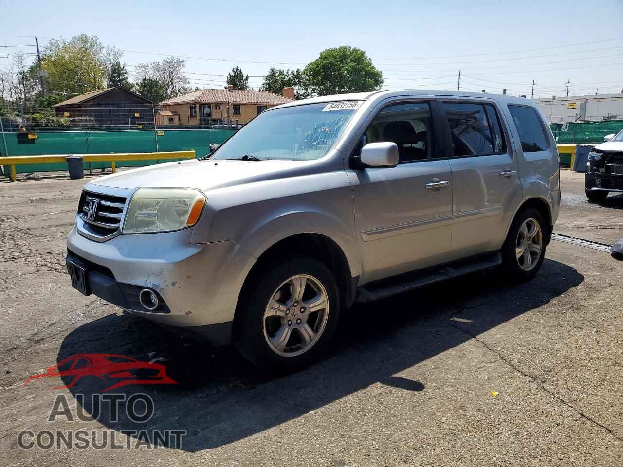 HONDA PILOT 2013 - 5FNYF4H56DB032497