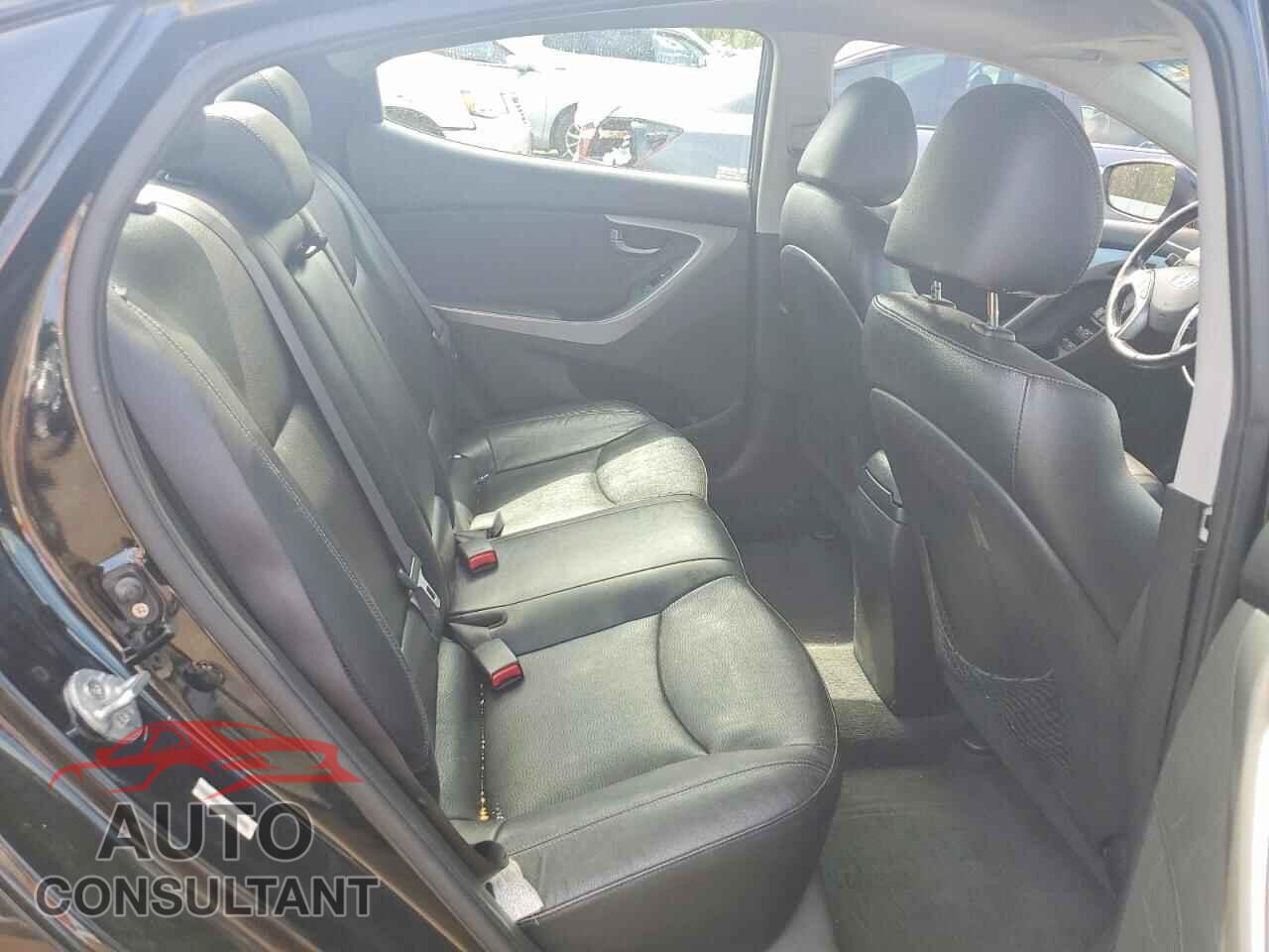 HYUNDAI ELANTRA 2013 - KMHDH4AE7DU626182