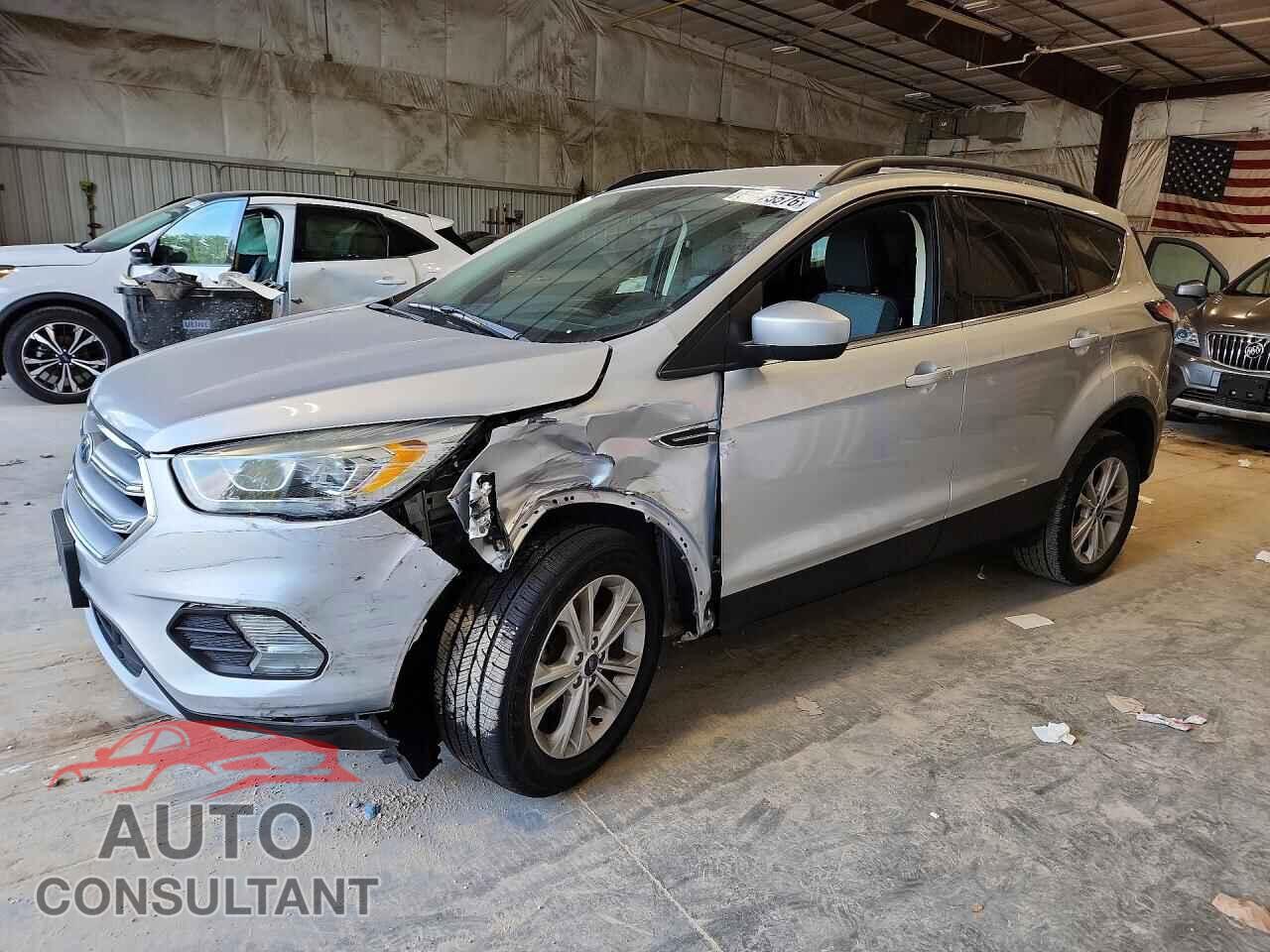 FORD ESCAPE 2017 - 1FMCU0GD1HUC61552