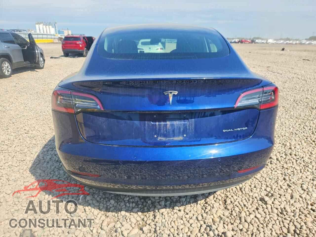 TESLA MODEL 3 2018 - 5YJ3E1EB9JF092128