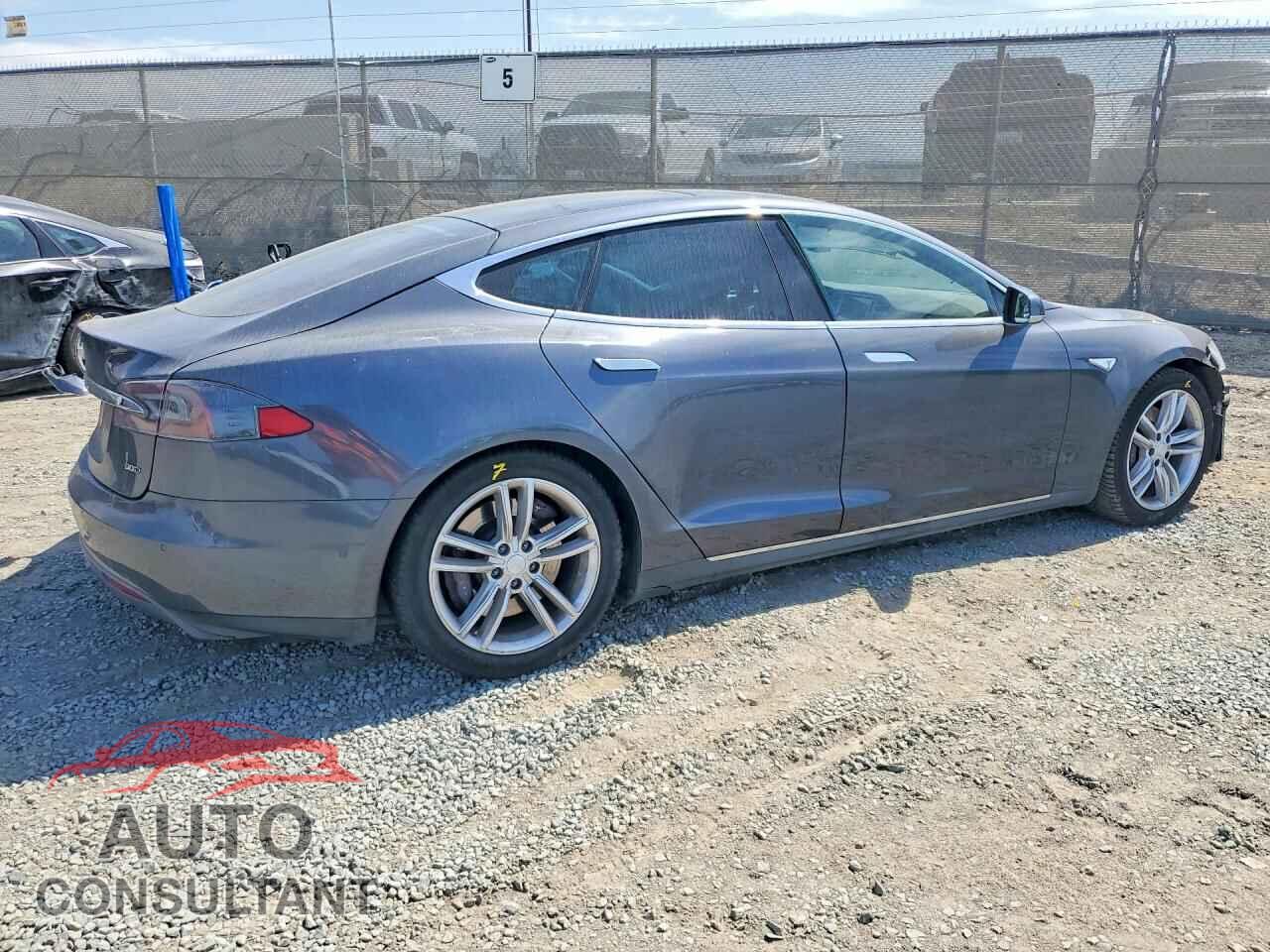 TESLA MODEL S 2015 - 5YJSA1E22FF116364