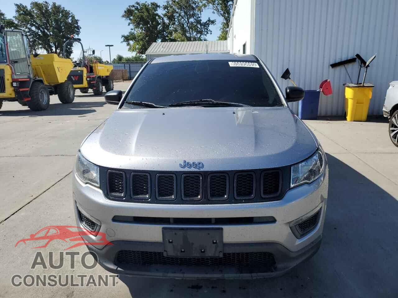 JEEP COMPASS 2018 - 3C4NJCAB6JT211356