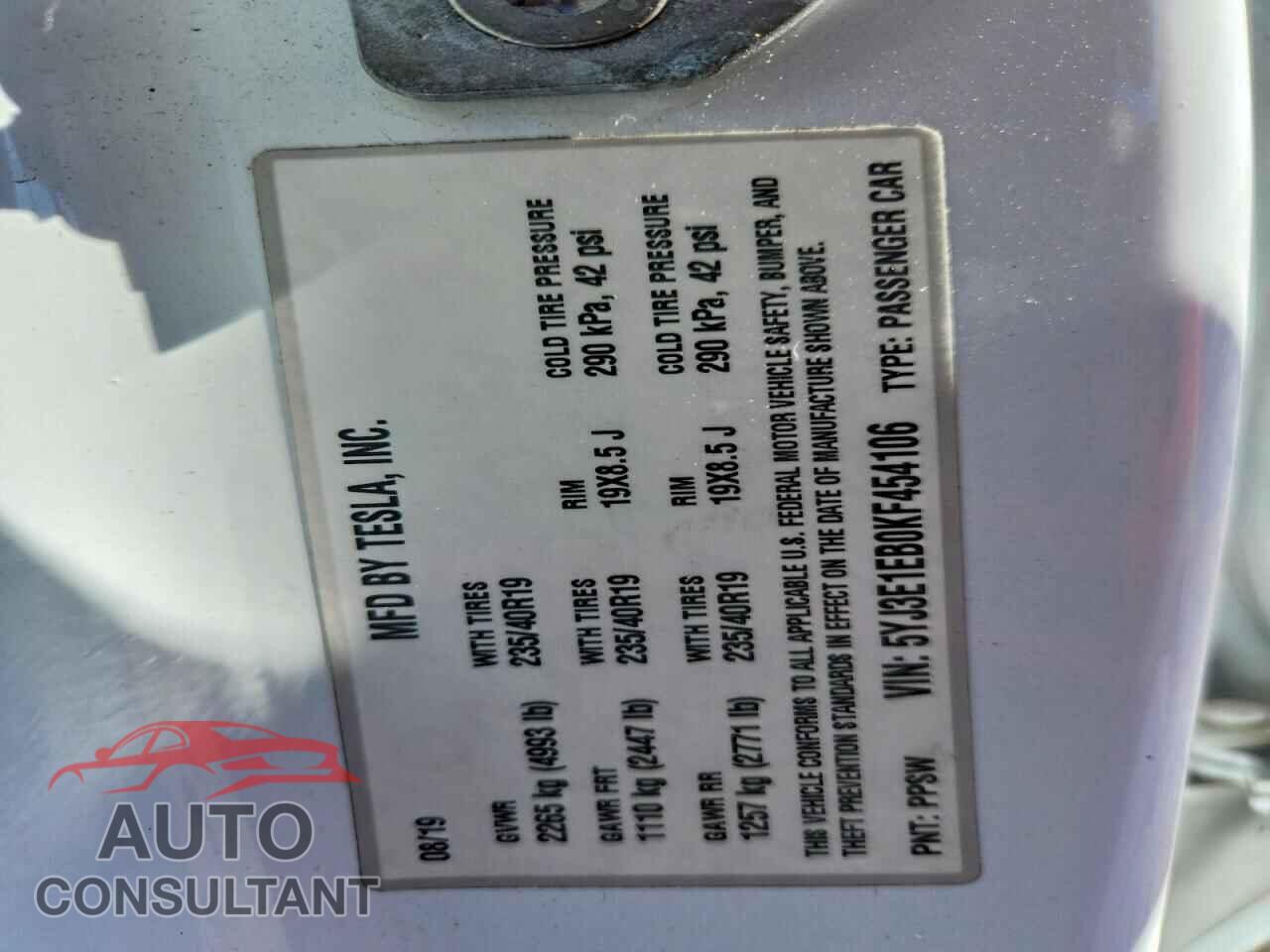 TESLA MODEL 3 2019 - 5YJ3E1EB0KF454106