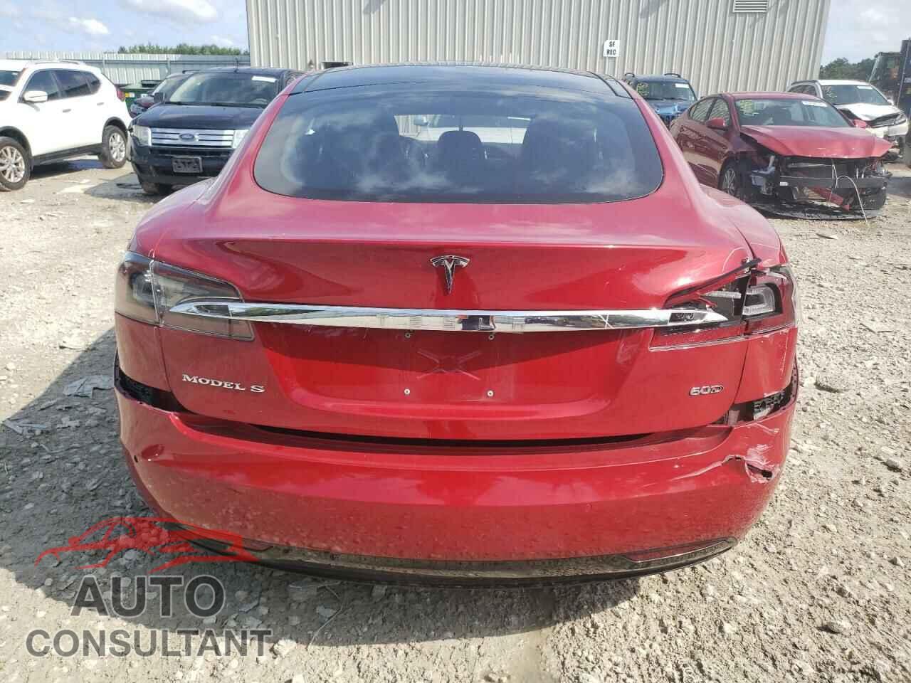 TESLA MODEL S 2016 - 5YJSA1E2XGF152630