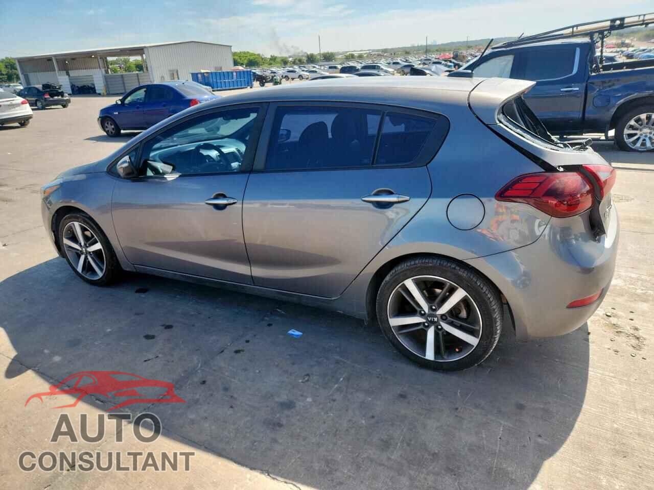KIA FORTE 2017 - KNAFX5A8XH5706833