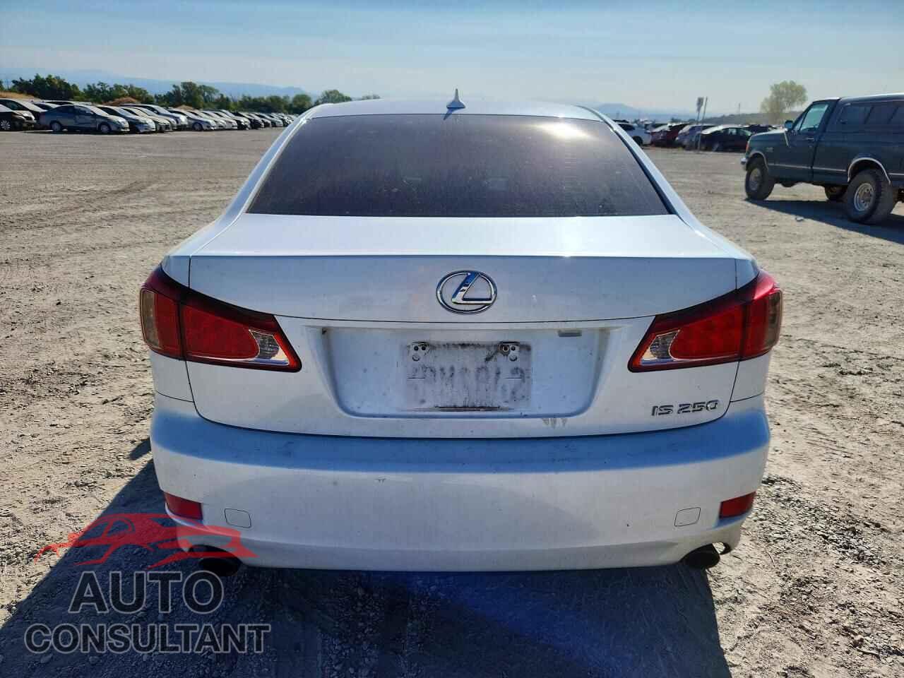 LEXUS IS 2011 - JTHBF5C26B5142133