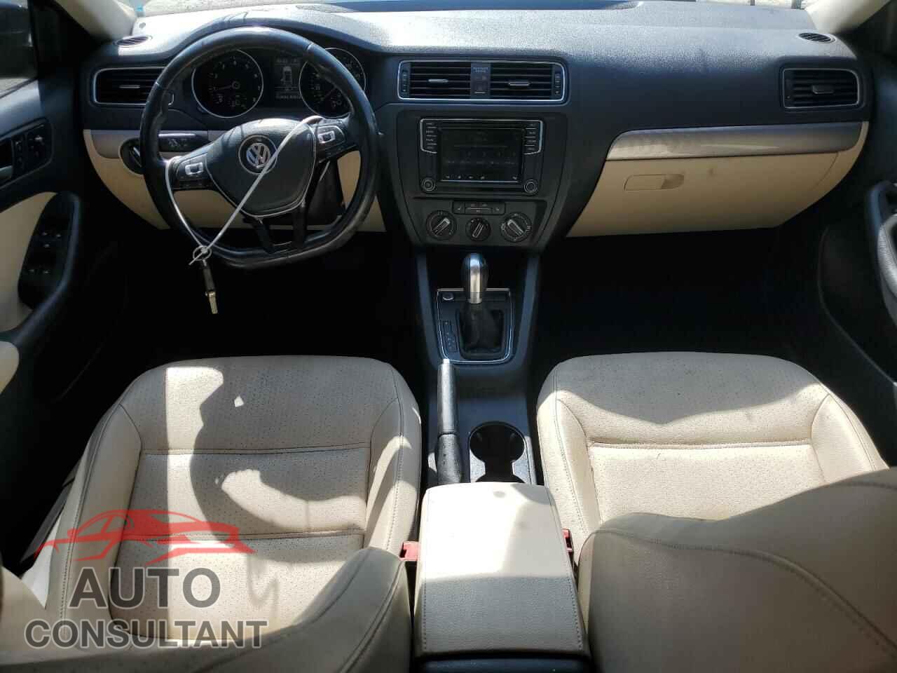 VOLKSWAGEN JETTA 2017 - 3VWDB7AJ9HM383924