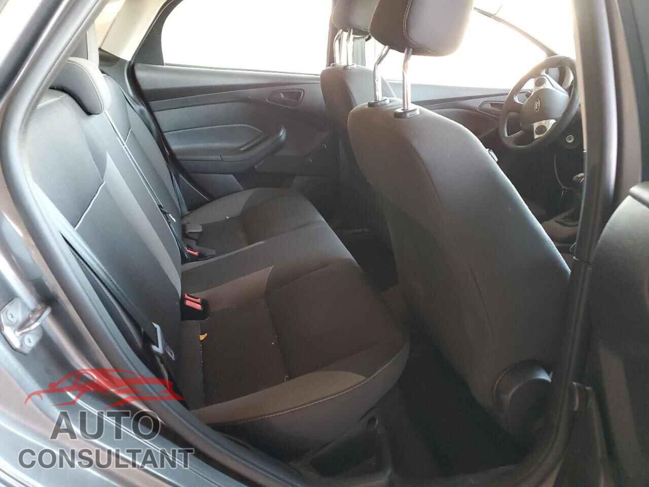FORD FOCUS 2014 - 1FADP3E29EL294471