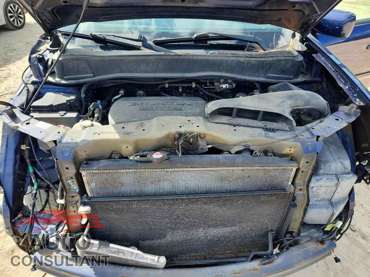 HONDA PILOT 2015 - 5FNYF4H51FB047704