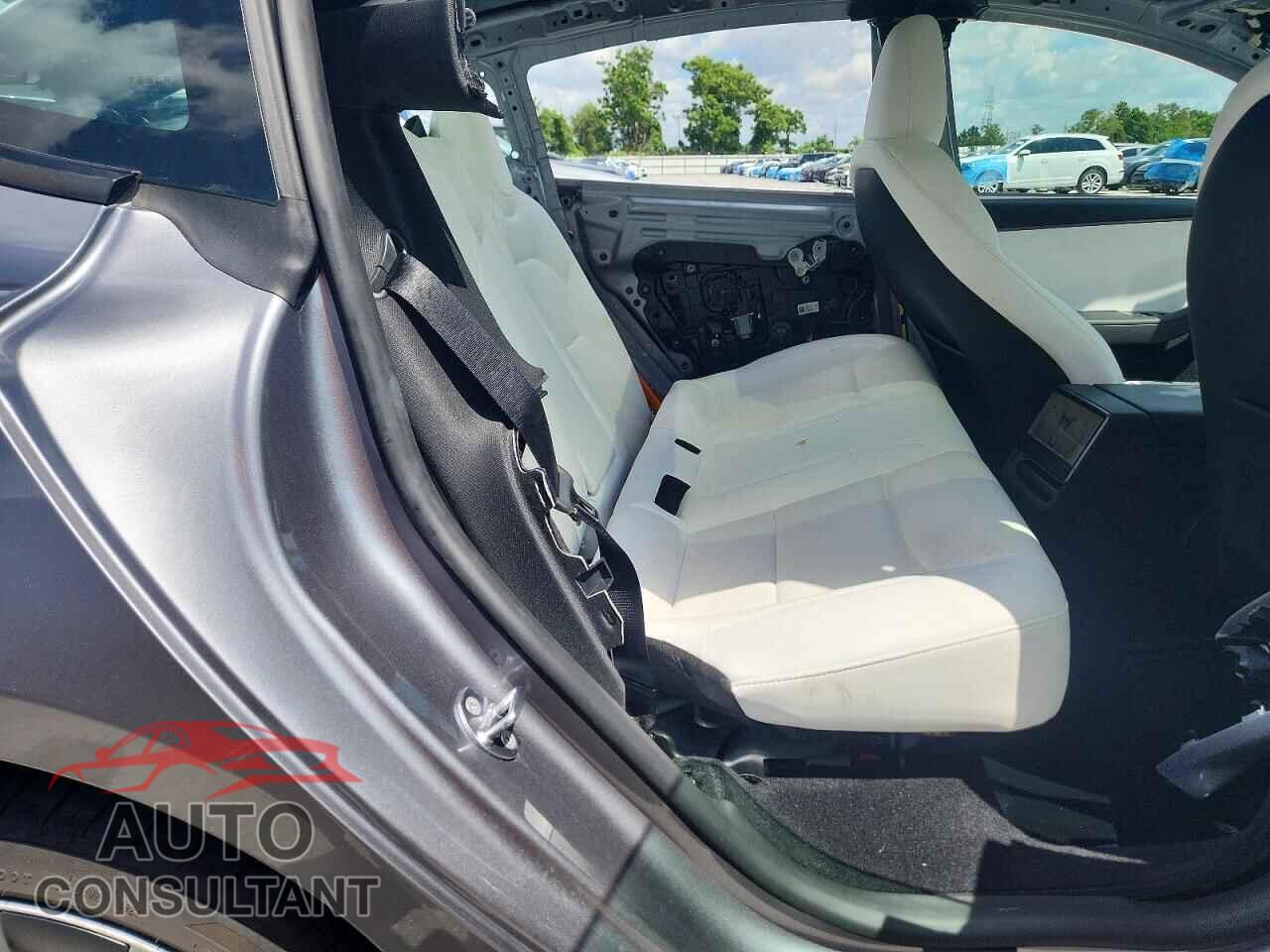 TESLA MODEL 3 2025 - 5YJ3E1EA9SF905380