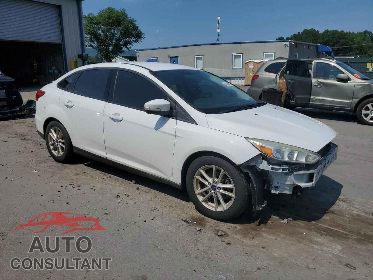 FORD FOCUS 2016 - 1FADP3F27GL261602