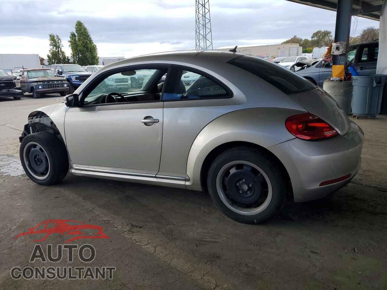 VOLKSWAGEN BEETLE 2012 - 3VWJP7AT8CM658049