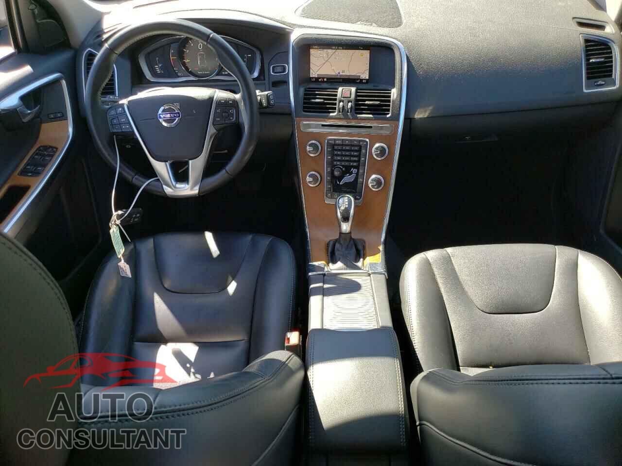 VOLVO XC60 2017 - YV440MRU2H2150235