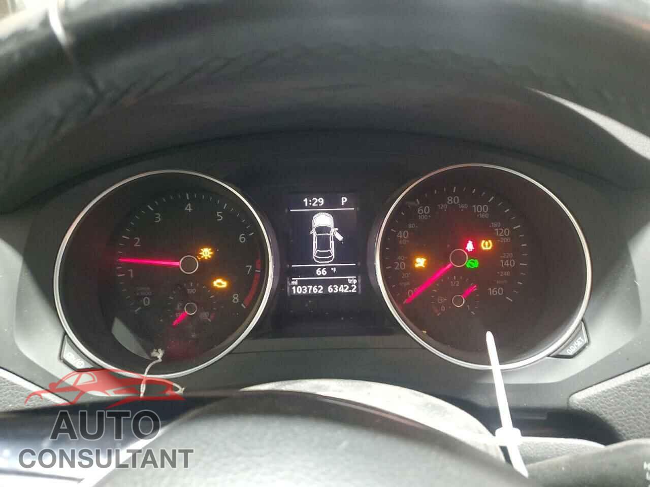 VOLKSWAGEN JETTA 2017 - 3VWDB7AJ5HM375383