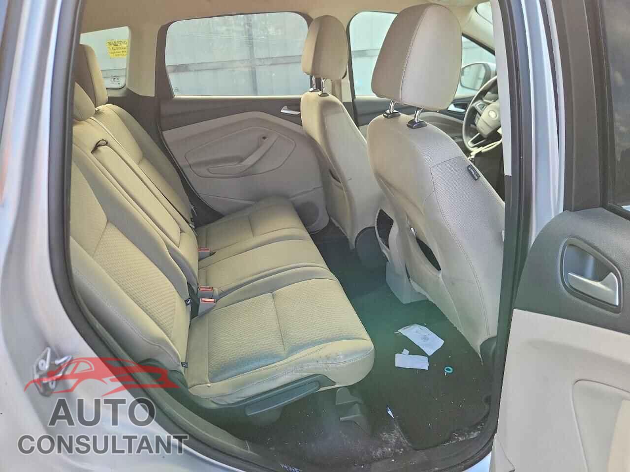 FORD ESCAPE 2017 - 1FMCU9GD0HUF00643