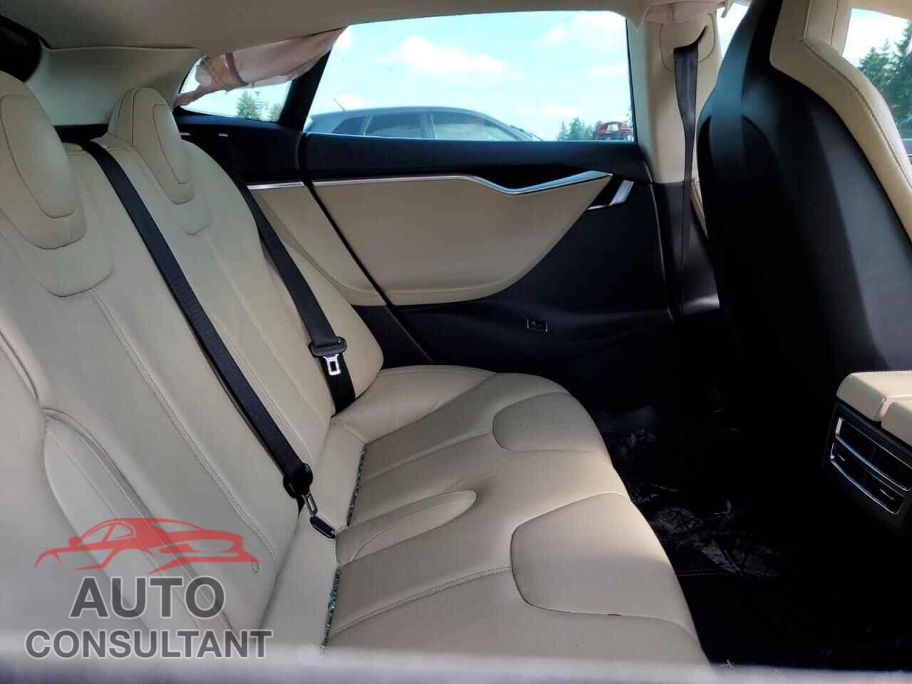 TESLA MODEL S 2013 - 5YJSA1BG1DFP08450
