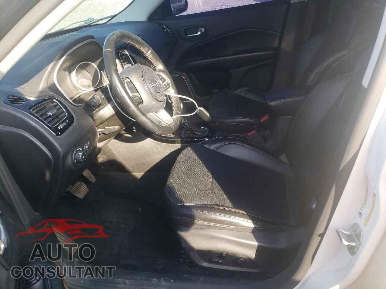 JEEP COMPASS 2020 - 3C4NJDCB7LT131957