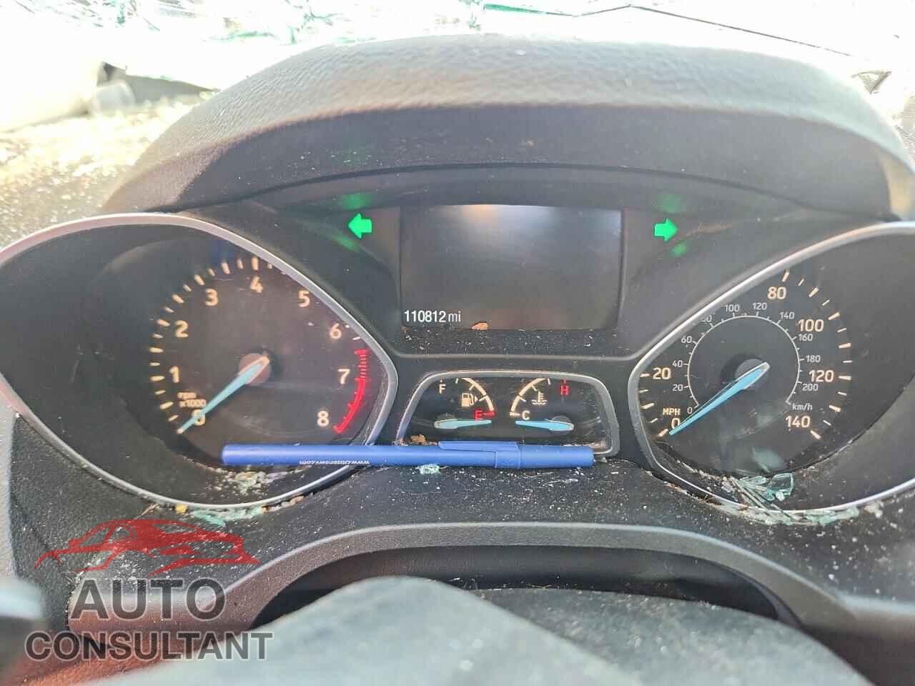 FORD ESCAPE 2017 - 1FMCU9J90HUB76601