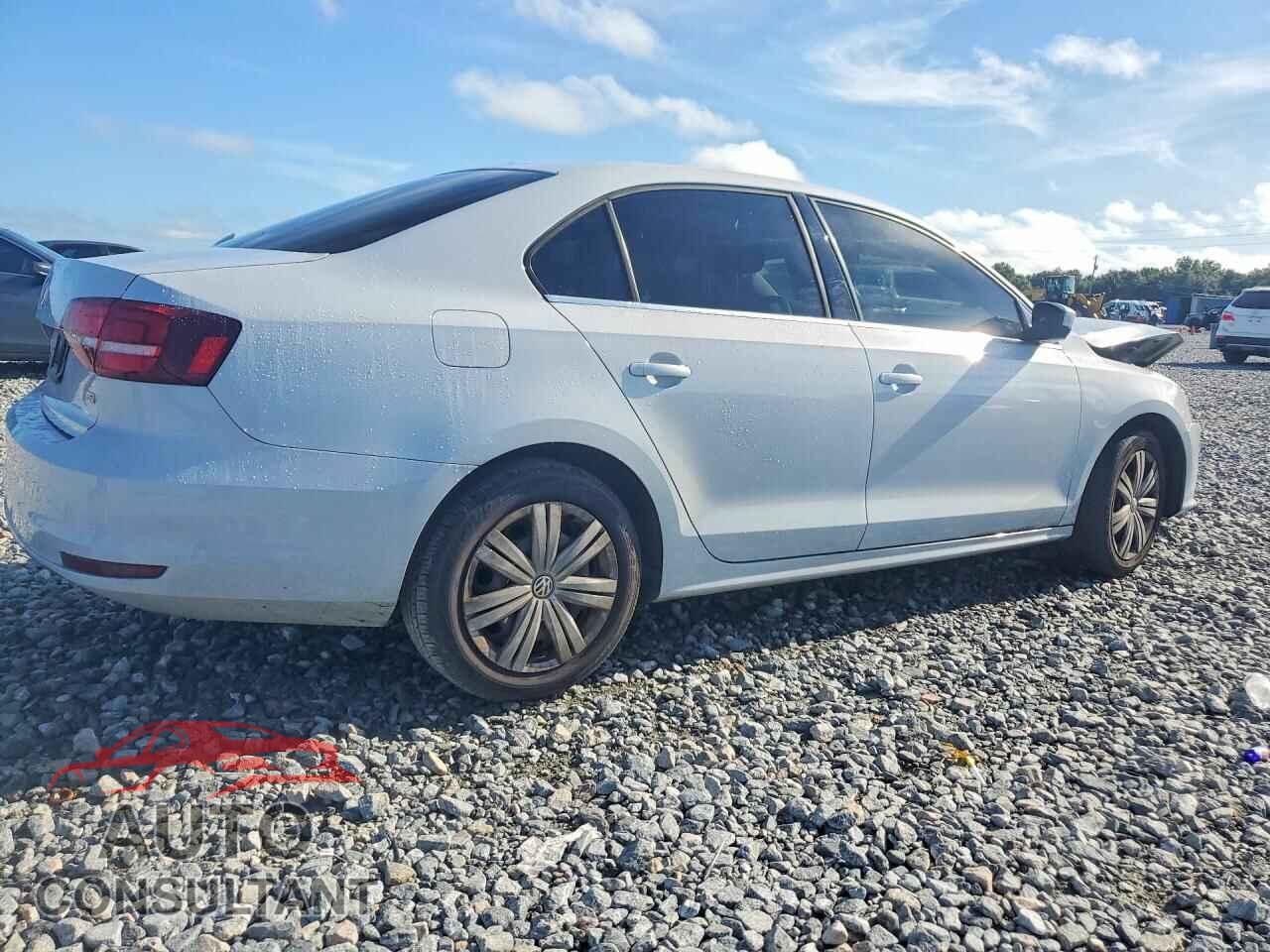 VOLKSWAGEN JETTA 2017 - 3VW2B7AJ5HM412200