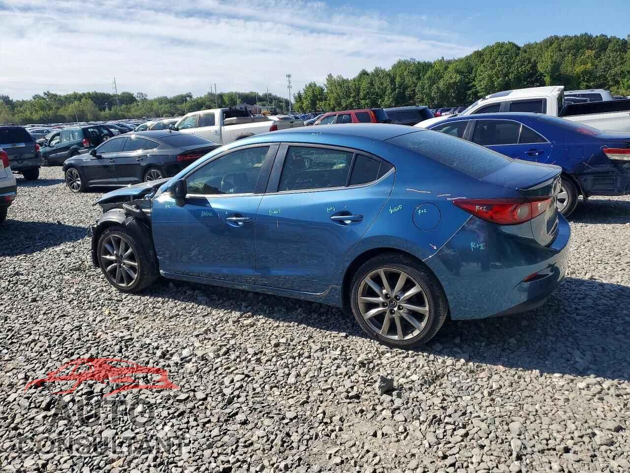 MAZDA 3 2018 - 3MZBN1V38JM252142