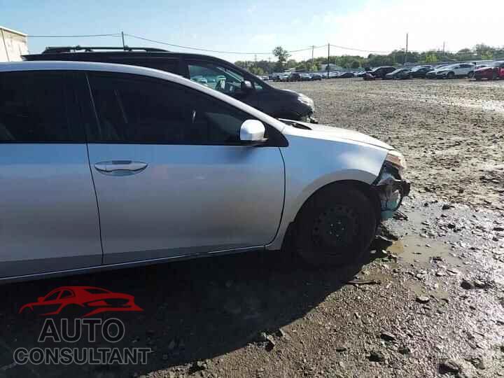 TOYOTA COROLLA 2015 - 2T1BURHEXFC334052