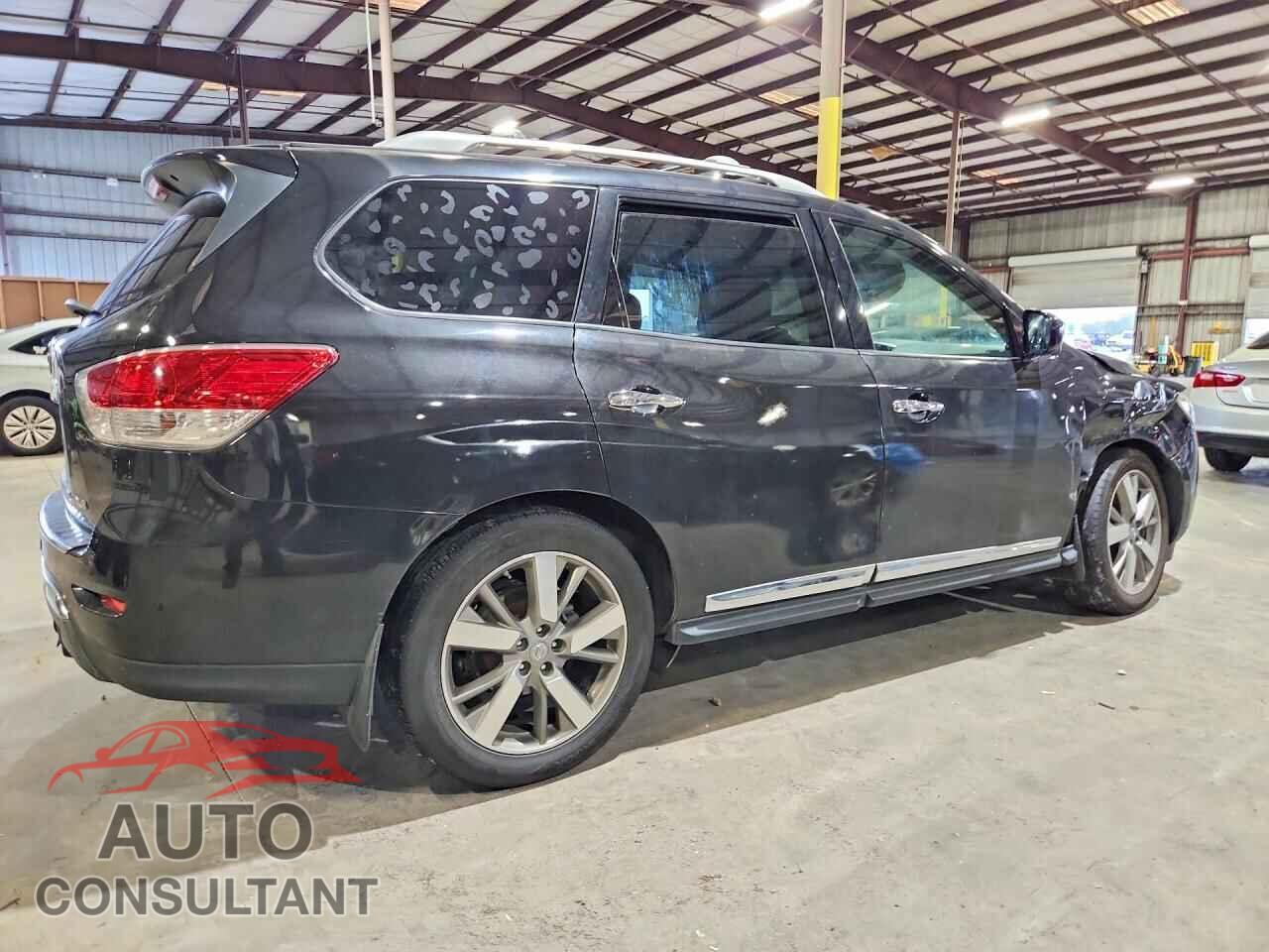 NISSAN PATHFINDER 2015 - 5N1AR2MN1FC647733